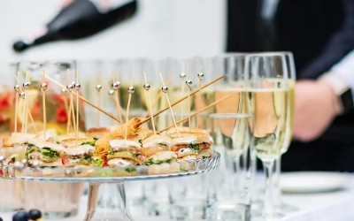 Vin d’honneur mariage 2026 : conseils pour un cocktail unique et mémorable